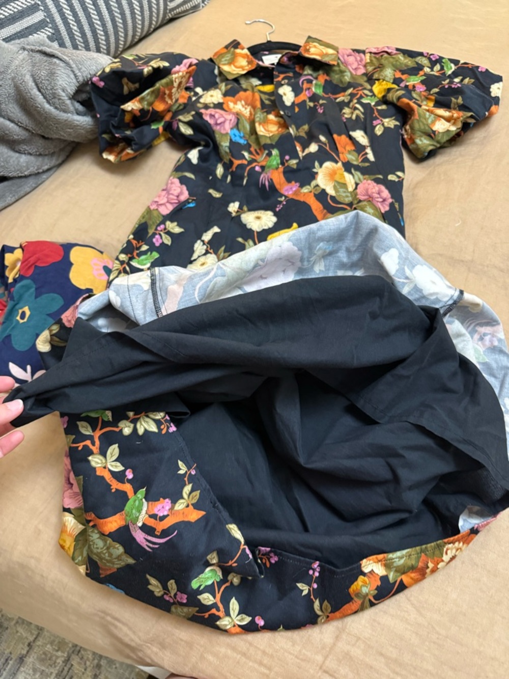 Tuckernuck Baroque Floral Delaney Short Puff Sleeve Maxi Dress - Picture 11 of 14